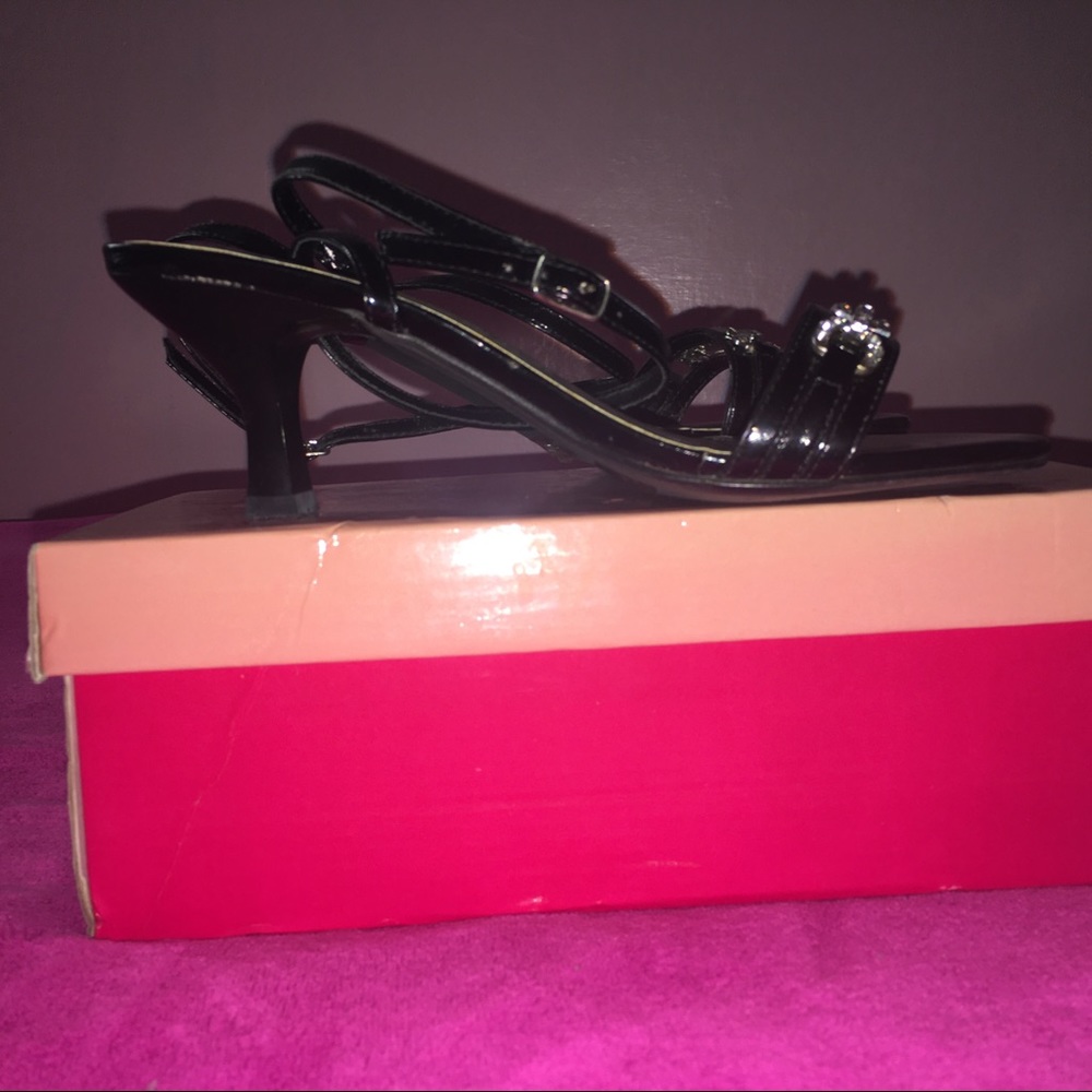 Blossom Collection black size 5 1/2 heels - Picture 3 of 7